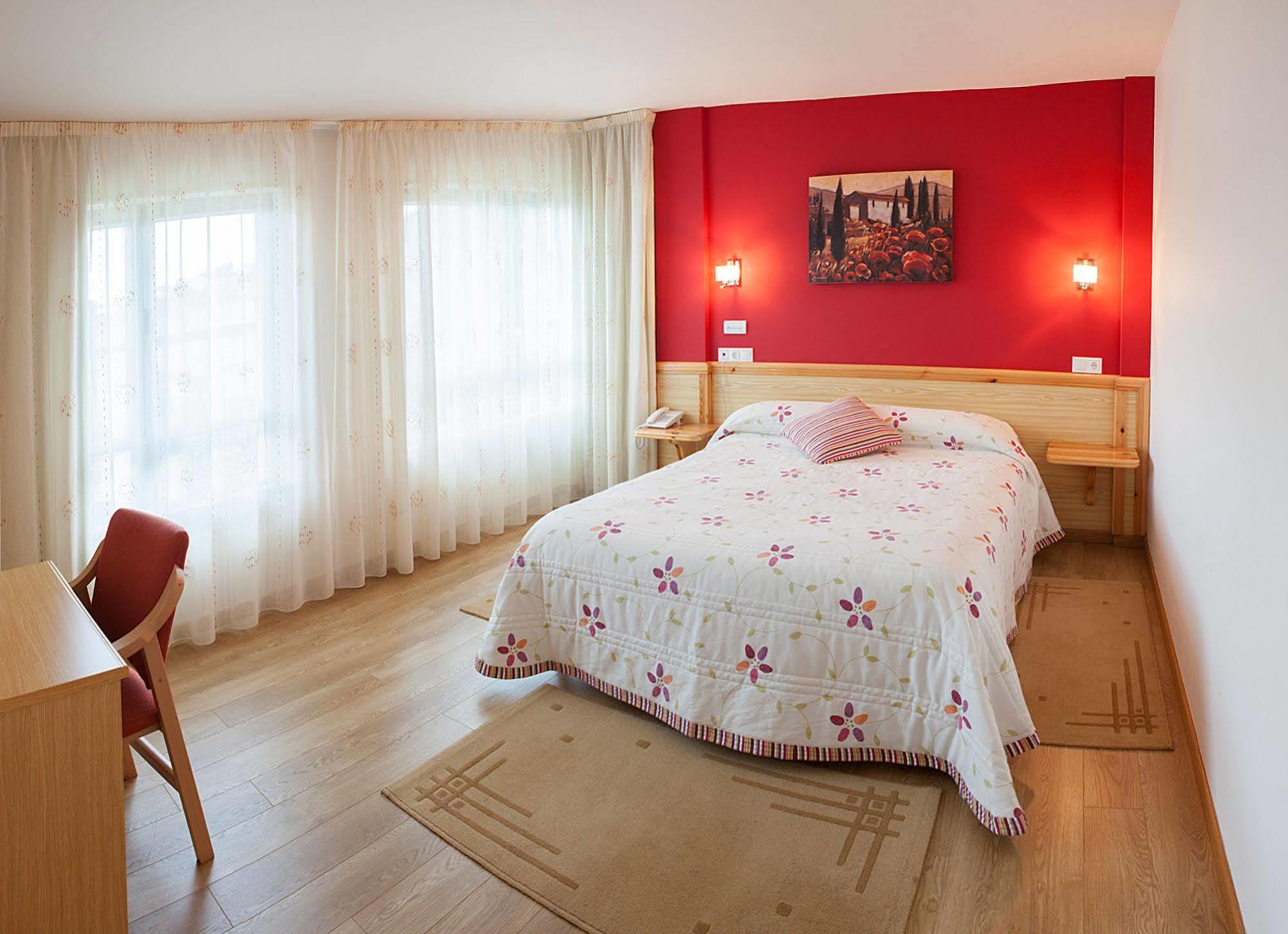 Hotel San Briz A Pontenova Екстериор снимка